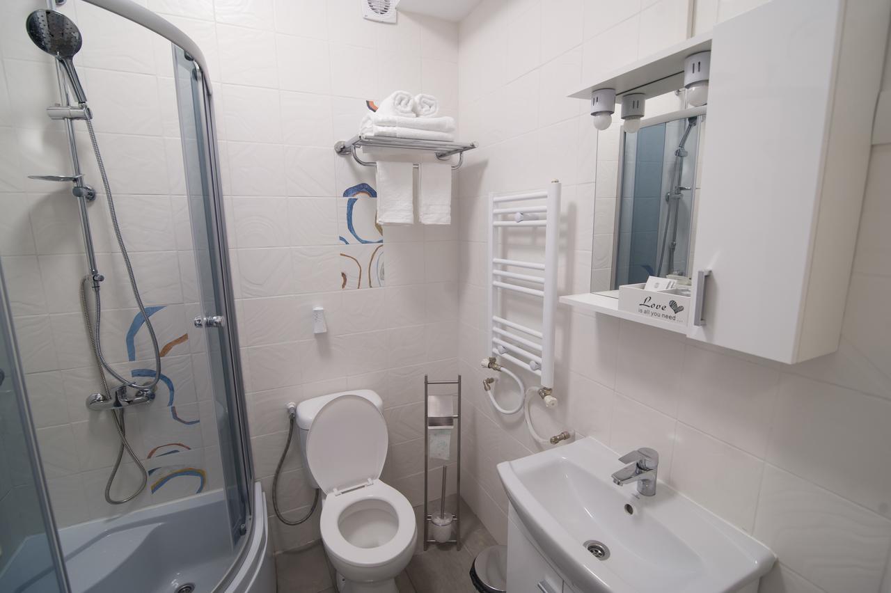 Del Sol Summerland Apartment
